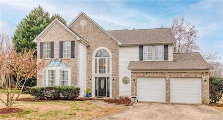 8600 Abbey Brook Ct Charlotte, NC 28216