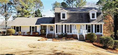 762 Brookwood Terrace SW Lilburn, GA 30047