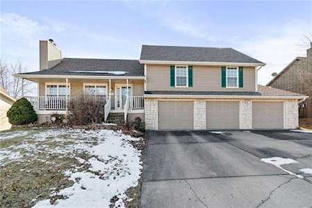 3213 NE 70th Terrace Gladstone, MO 64119