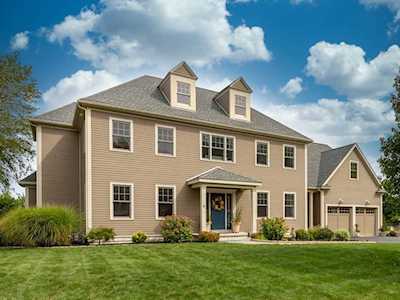 4 Yonker Pl Walpole, MA 02081