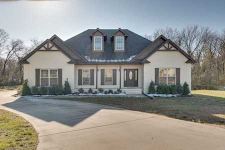 605 Apple Blossom Trl Shelbyville, TN 37160