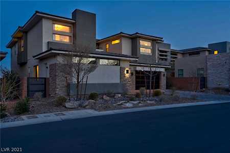 22 Garden Rain Dr Las Vegas, NV 89135