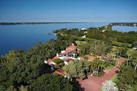 205 Hacienda Drive Merritt Island, FL 32952