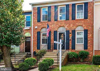 13945 Water Pond Ct Centreville, VA 20121