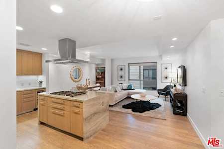 1755 Ocean Avenue #702 Santa Monica, CA 90401