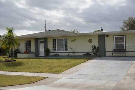 5801 Espanola Ave North Port, FL 34287