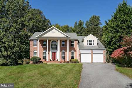 9140 Windflower Dr Ellicott City, MD 21042