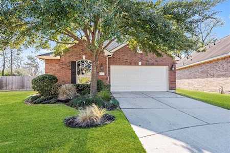 6 Gleneden Court Conroe, TX 77384