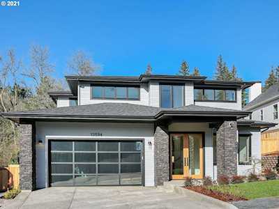 13594 Goodall Rd Lake Oswego, OR 97034
