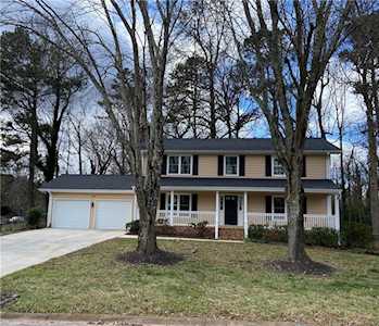 1196 Spring Mill Dr SW Lilburn, GA 30047