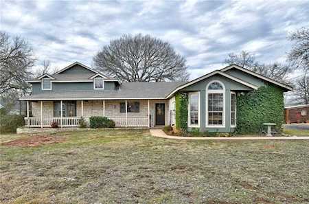 208 Dodgen TRL Buda, TX 78610