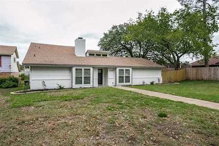 1516 N Main Street Euless, TX 76039
