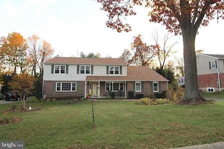 24 Dansfield Dr Wilmington, DE 19803