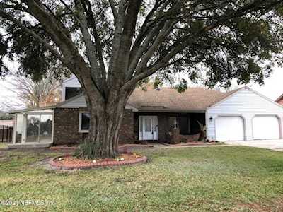 5221 River Park Dr Jacksonville, FL 32277