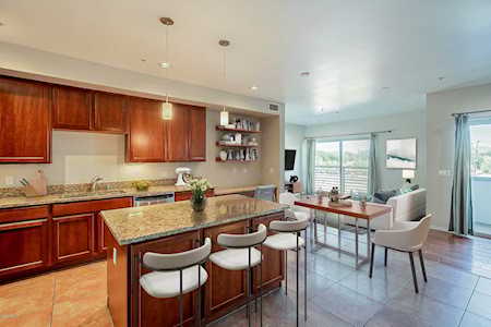 525 W Lakeside Drive #105 Tempe, AZ 85281