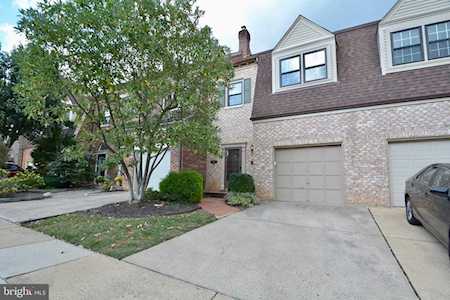 5205 Cottingham Place Alexandria, VA 22304