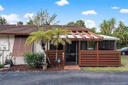 891 SW 120th Way Davie, FL 33325