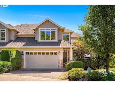 1980 Hall St West Linn, OR 97068