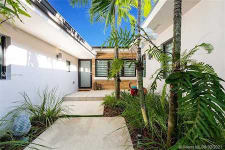 5185 Alton Rd Miami Beach, FL 33140