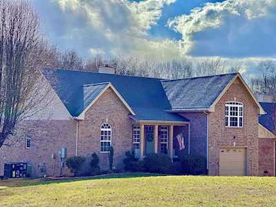 493 Calista Rd White House, TN 37188