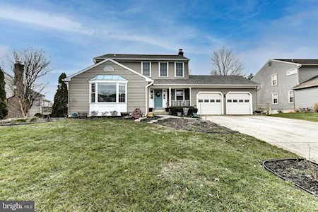 403 Drew Ct Sterling, VA 20165