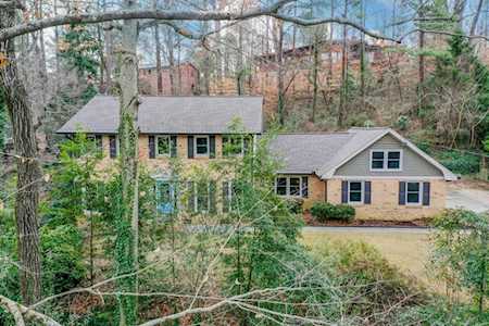 2497 Greenglade Rd NE Atlanta, GA 30345