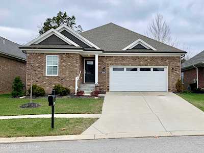 10105 Cedar Garden Dr Louisville, KY 40291