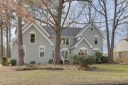 716 Country Club Blvd Chesapeake, VA 23322