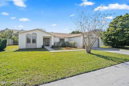 149 Cinnamon Lake Circle Melbourne, FL 32901