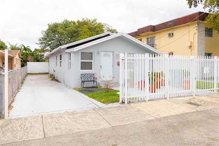 3113 NW 21st Ct Miami, FL 33142