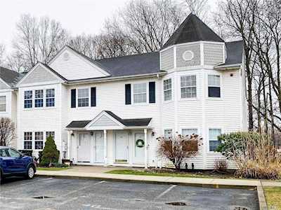 39 Country View Lane Middle Island, NY 11953