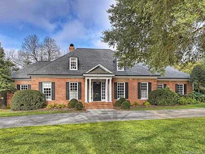 2240 Red Fox Trl Charlotte, NC 28211