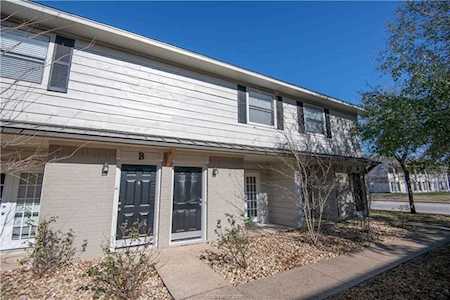 1411 Airline Dr College Station, TX 77845
