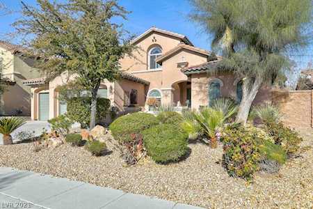 3812 Specula Wing Dr North Las Vegas, NV 89084