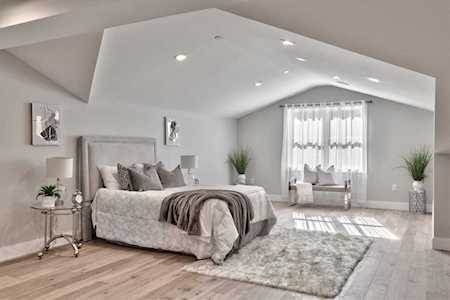 97 N Main St #8 Middleton, MA 01949