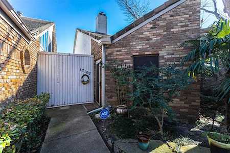17107 Windward Lane Addison, TX 75001