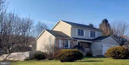 598 6th Ave Parkesburg, PA 19365