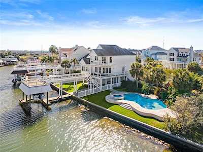 13331 Binnacle Way Galveston, TX 77554