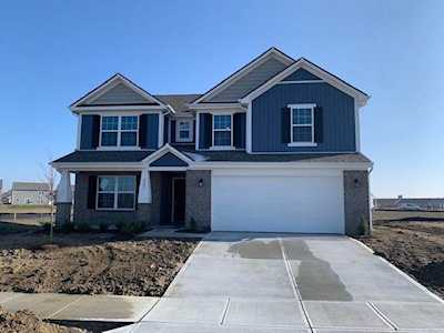 5391 Maywood Dr Whitestown, IN 46075
