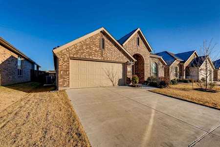 2433 Flowing Springs Drive Fort Worth, TX 76177