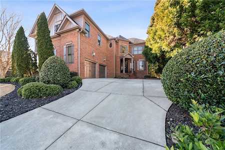 784 Stratford Ct Sandy Springs, GA 30350