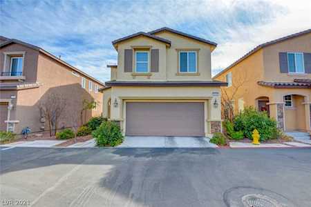 8048 Satin Carnation Ln Las Vegas, NV 89166