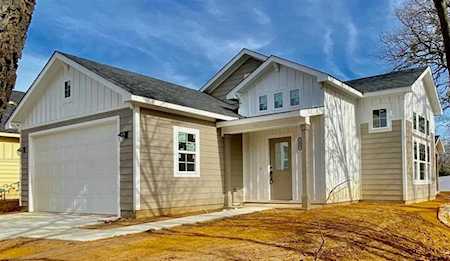 208 Wilson Drive Lake Dallas, TX 75065
