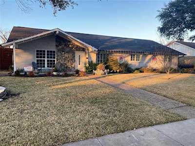 1617 Woodcrest Lane Carrollton, TX 75006