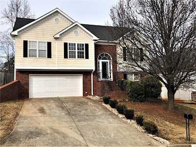 171 Oak Vista Ct Lawrenceville, GA 30044
