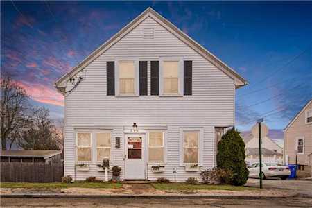 516 Woodward Rd North Providence, RI 02904