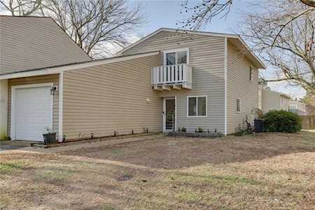 1 Glouchester Circle Chesapeake, VA 23320