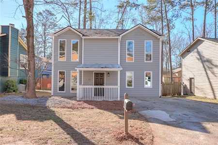 651 Springhollow Ln SW Marietta, GA 30008