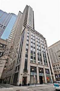 118 E Erie St #21A Chicago, IL 60611