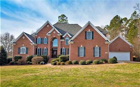 403 Terrapin Ln Lake Wylie, SC 29710